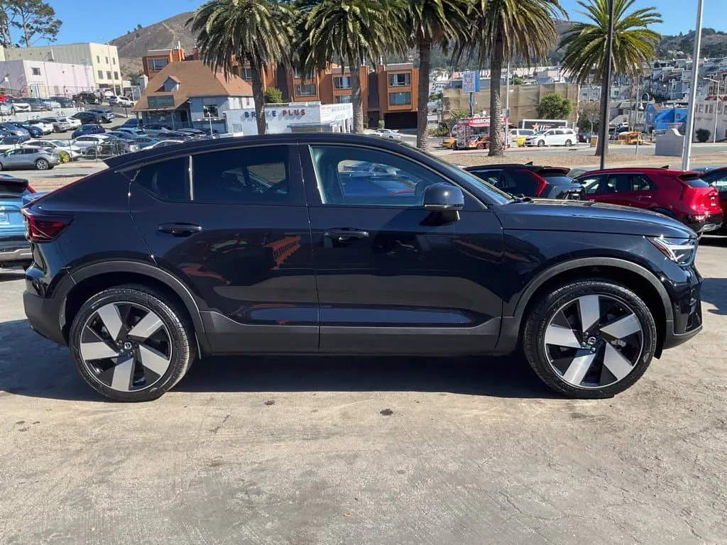 2023 Volvo XC60 Hybrid, photo 3