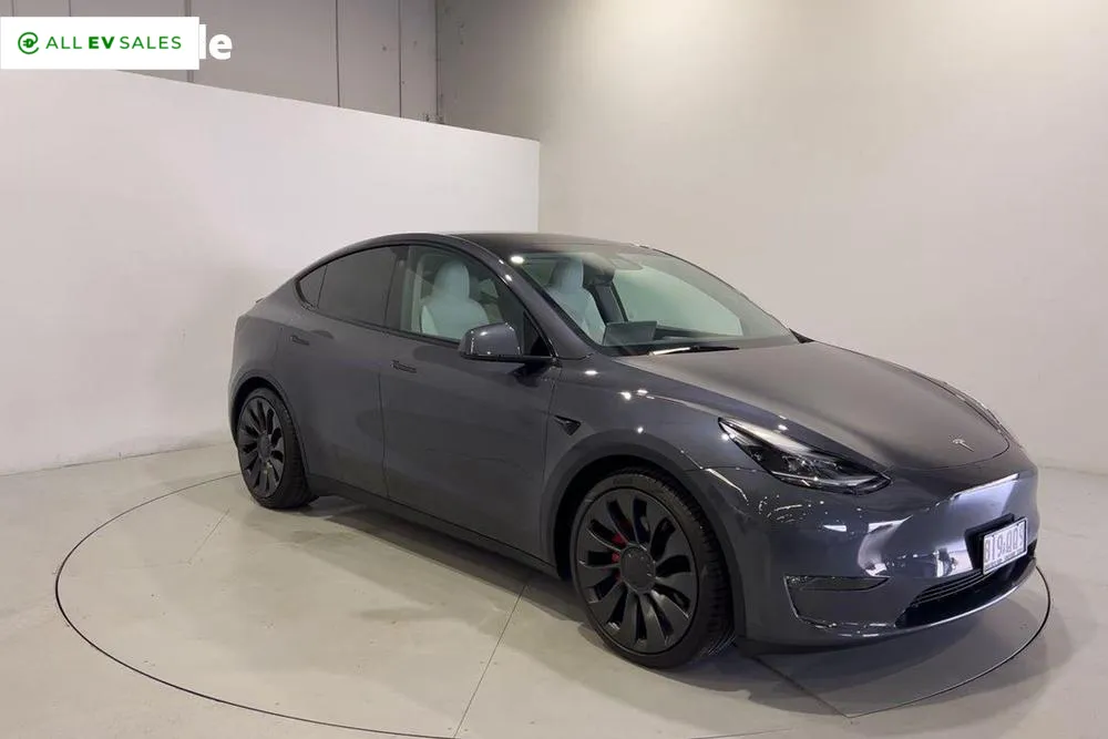 2023 Tesla Model Y, photo 2