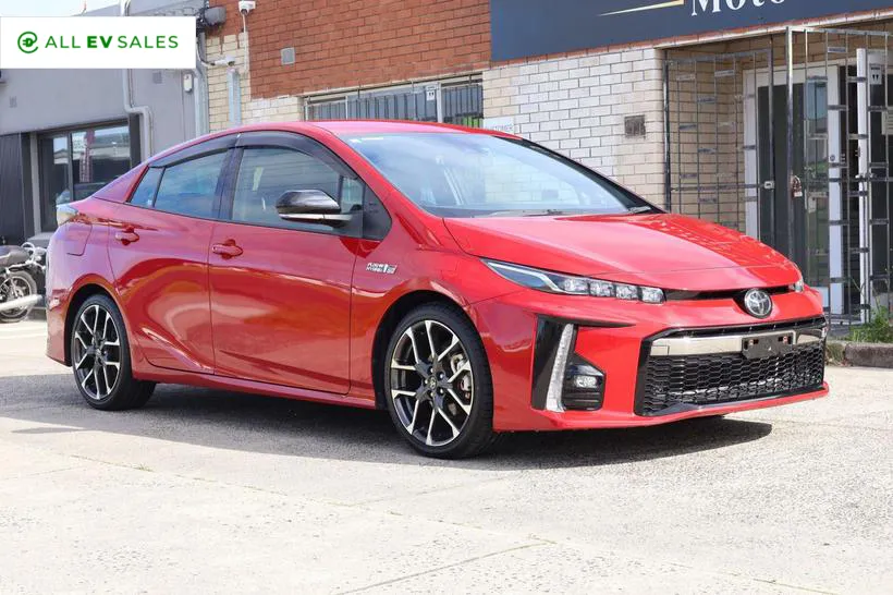2020 Toyota Prius GR SPORTS (PHEV)