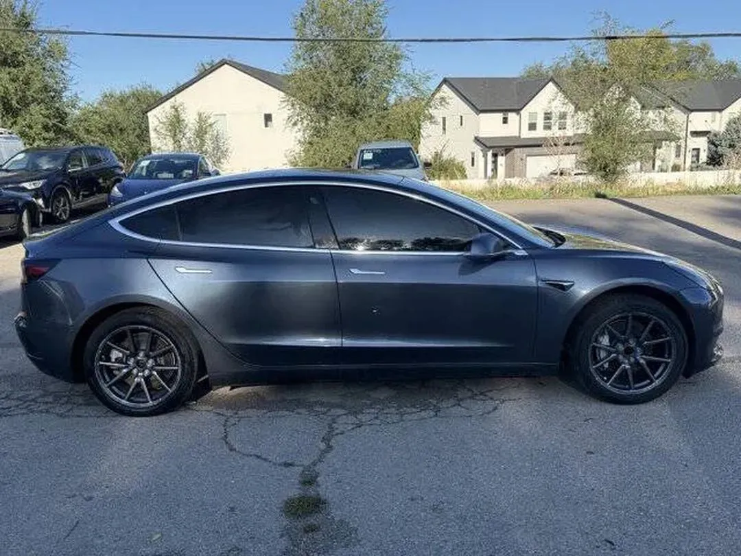 2020 Tesla Model Y, photo 3
