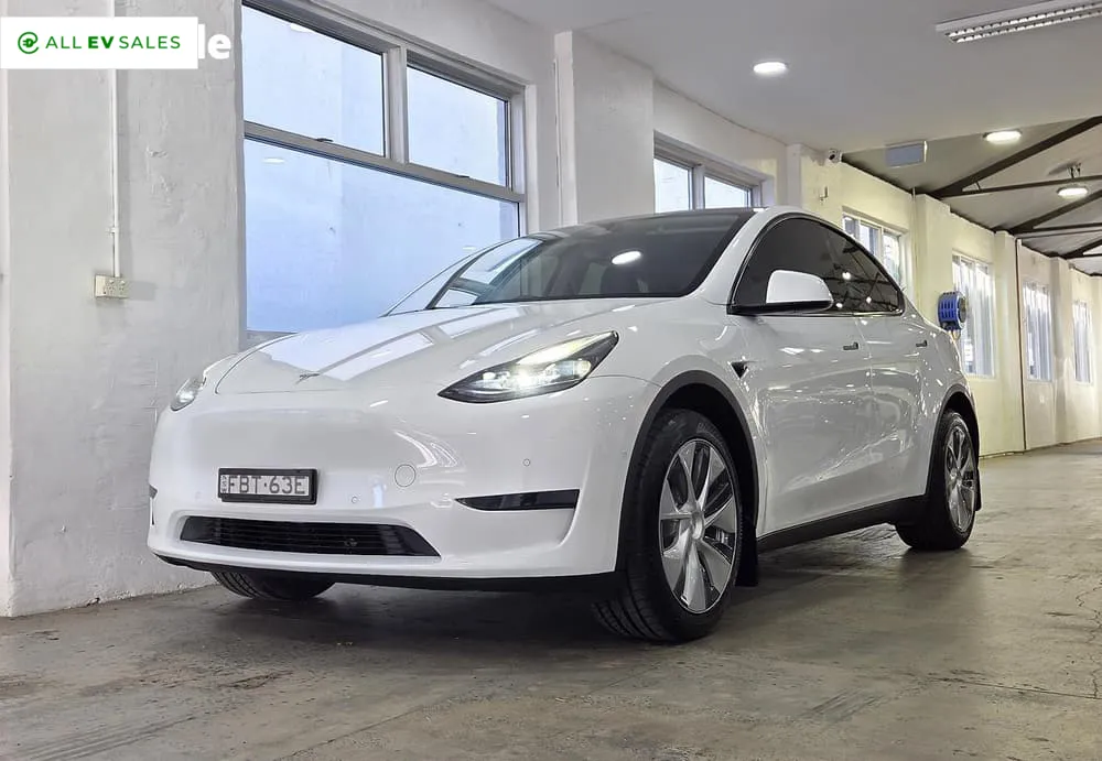 2023 Tesla Model Y, photo 3
