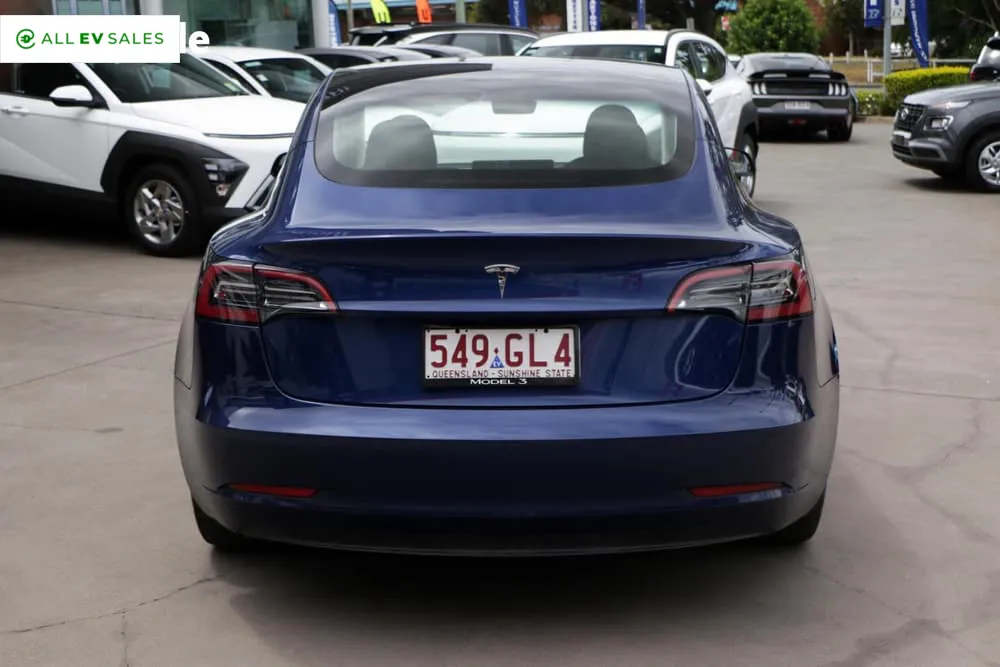 2023 Tesla Model 3, photo 3