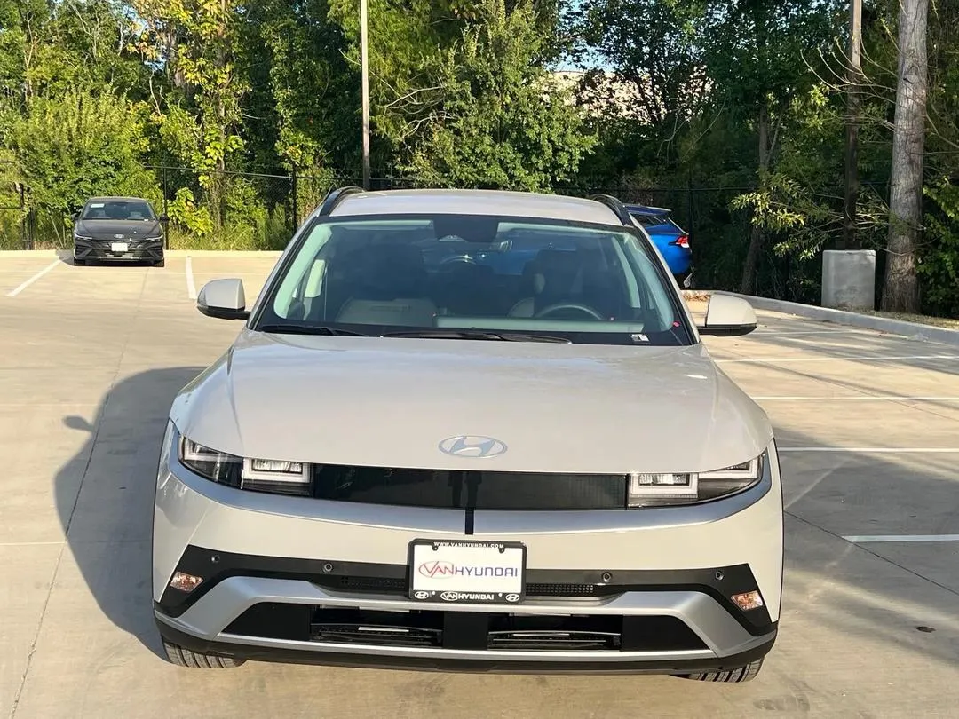2027 Hyundai Ioniq, photo 2