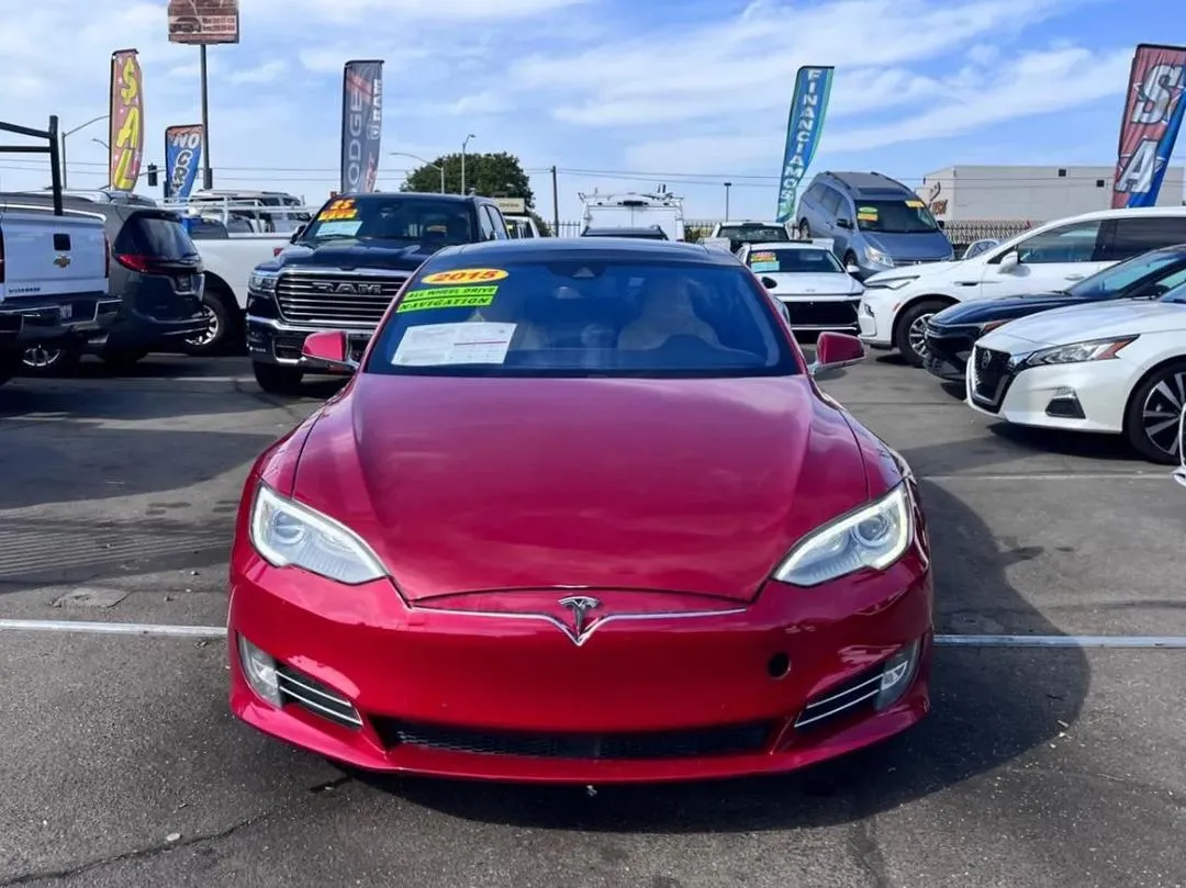 2015 Tesla Model S, photo 2