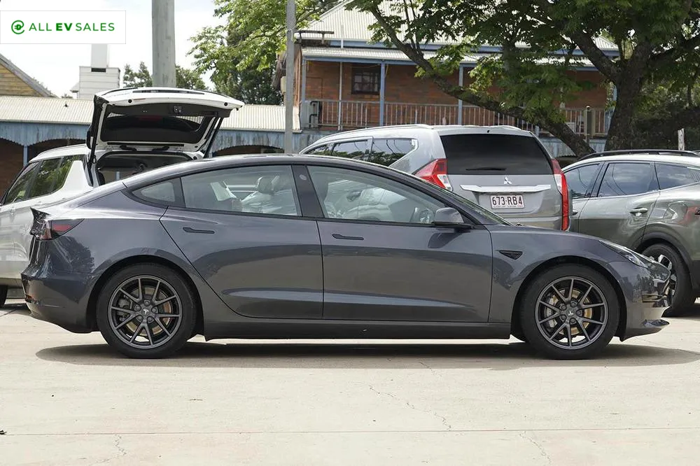2021 Tesla Model 3, photo 2