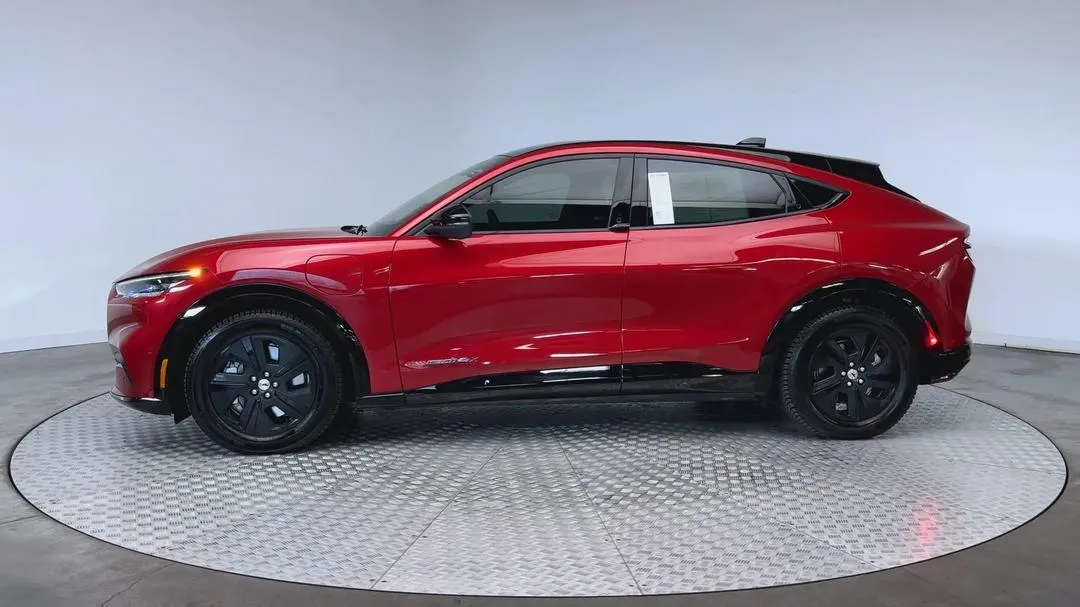 2023 Ford Mustang Mach-E, photo 5