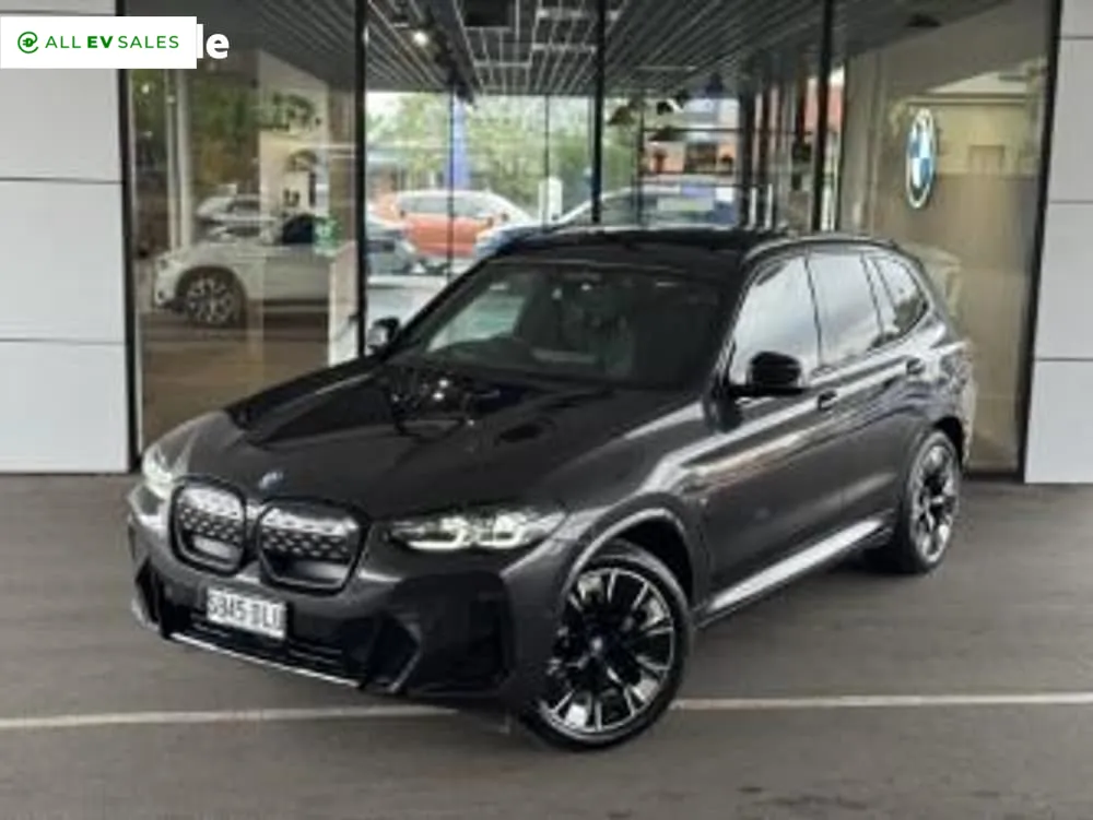 2023 BMW iX3, photo 2