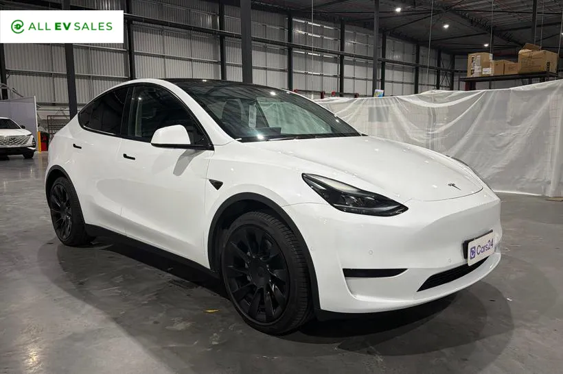 2023 Tesla Model Y Rear-Wheel Drive