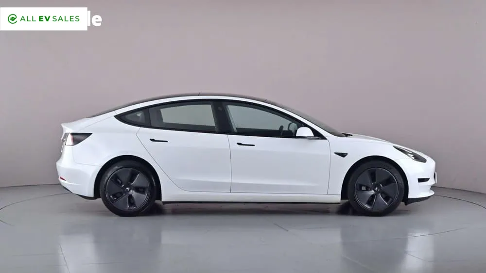 2022 Tesla Model 3, photo 3