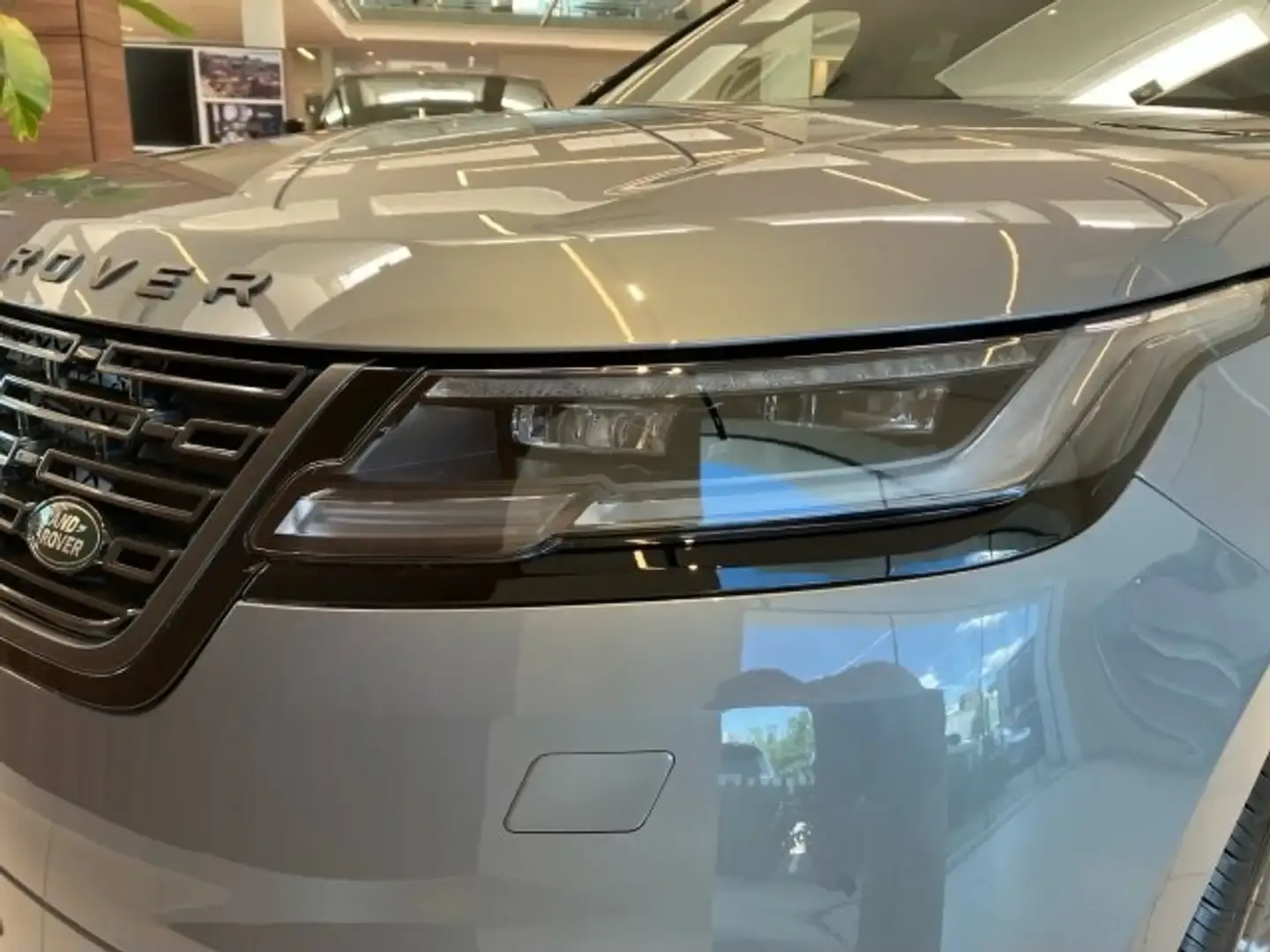 2026 Land Rover Range Rover Velar, photo 5