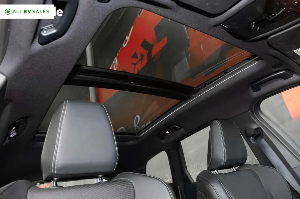 2023 BMW iX1, photo 2