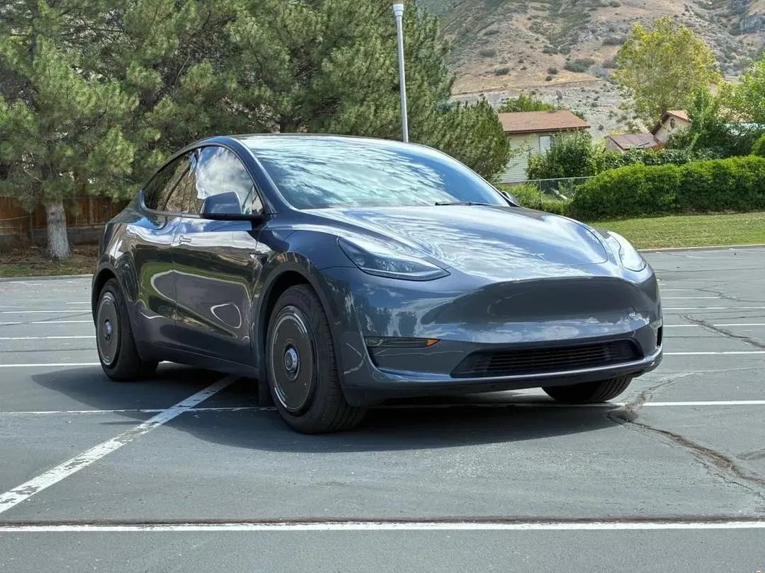 2023 Tesla Model Y, photo 3