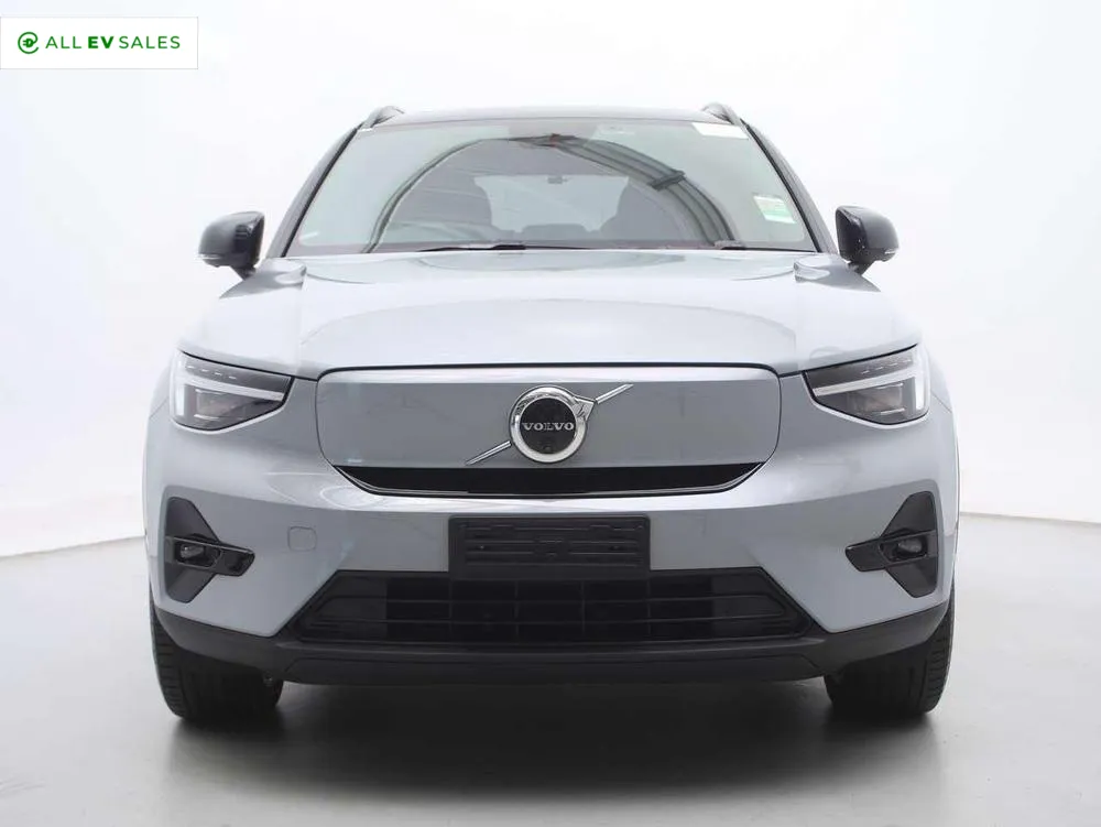 2023 Volvo XC40, photo 2