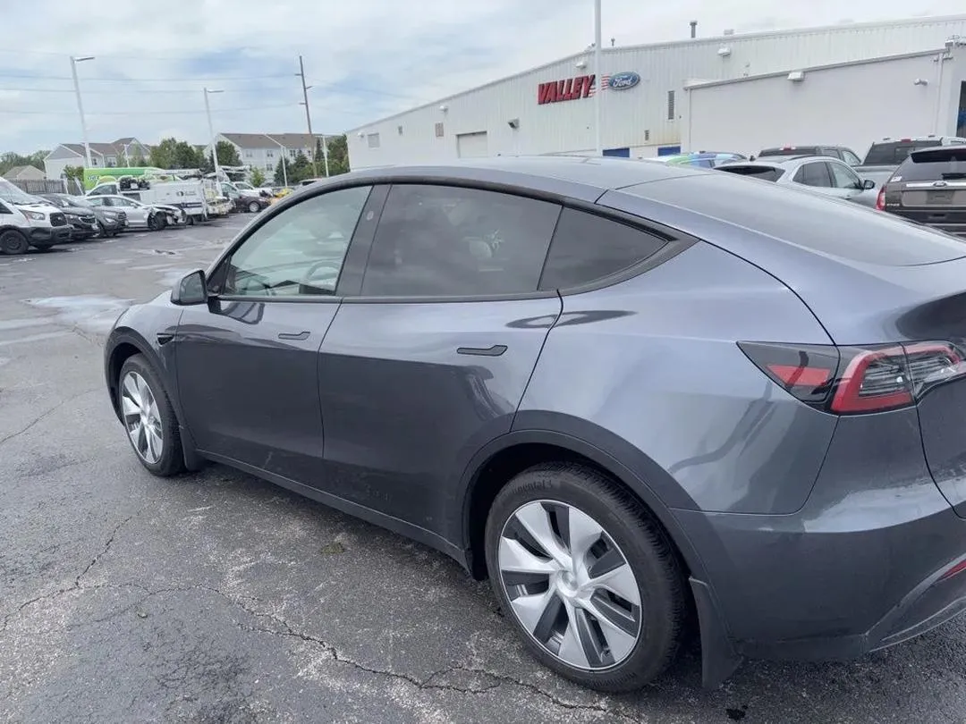 2023 Tesla Model Y, photo 5