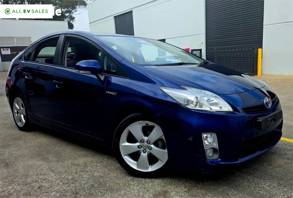 2011 Toyota Prius, photo 2