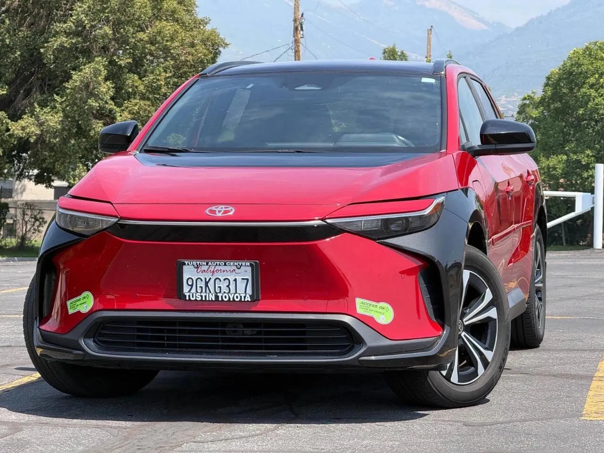 2023 Toyota bZ4X XLE 4dr Crossover