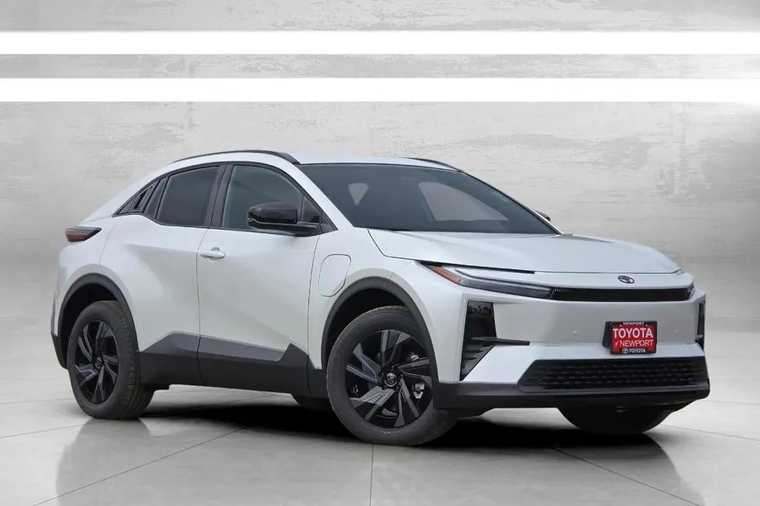 2026 Toyota Urban Cruiser Hyryder, photo 2