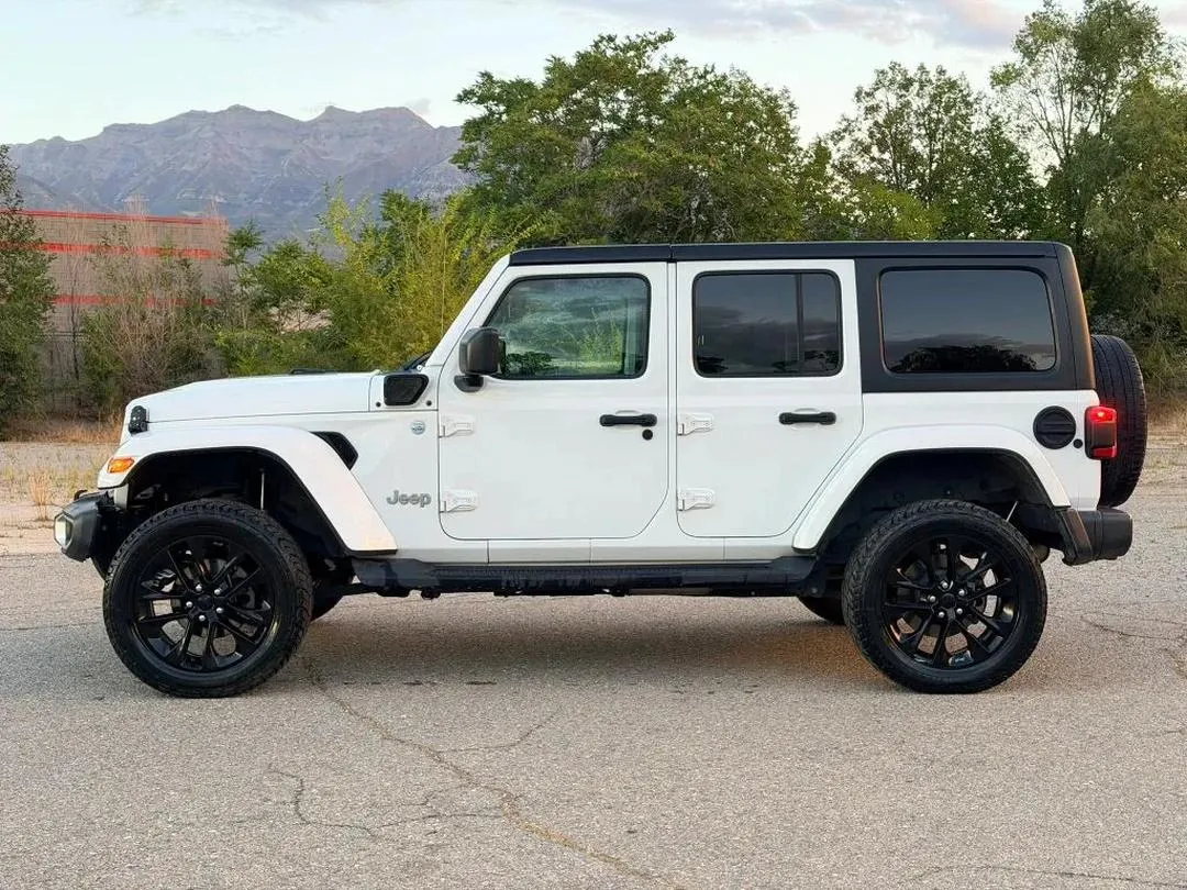 2021 Jeep Wrangler, photo 2