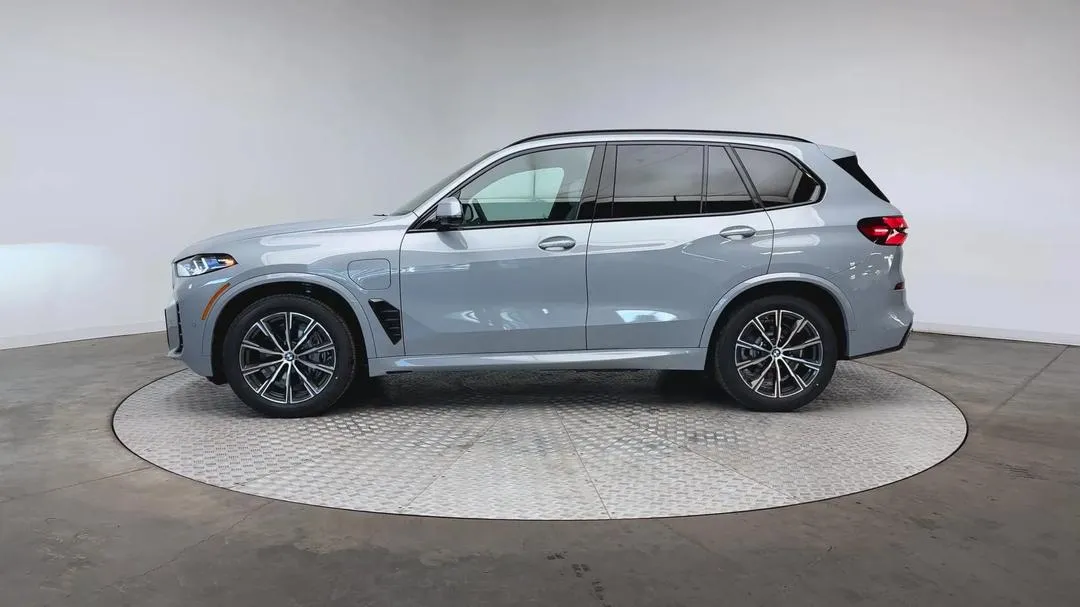 2026 BMW X5 Hybrid, photo 5
