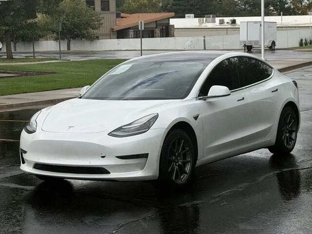2020 Tesla Model Y, photo 2