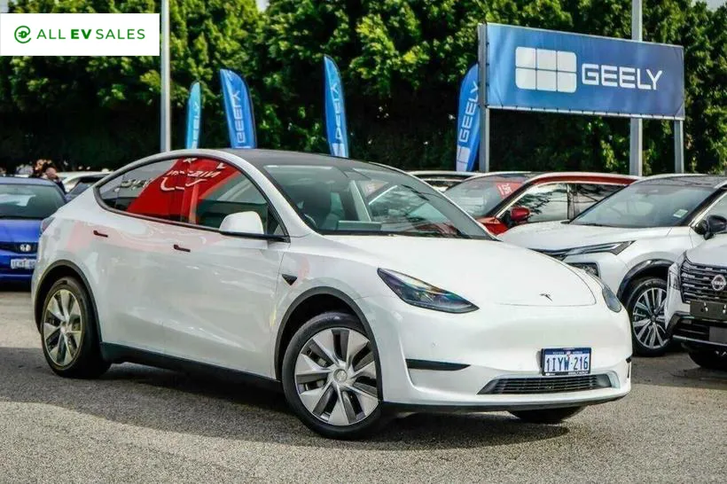 2022 Tesla Model Y Rear-Wheel Drive