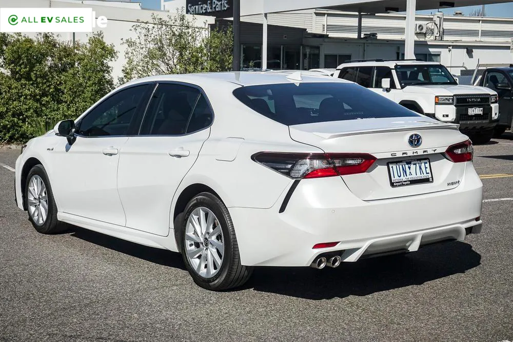 2021 Toyota Camry, photo 2