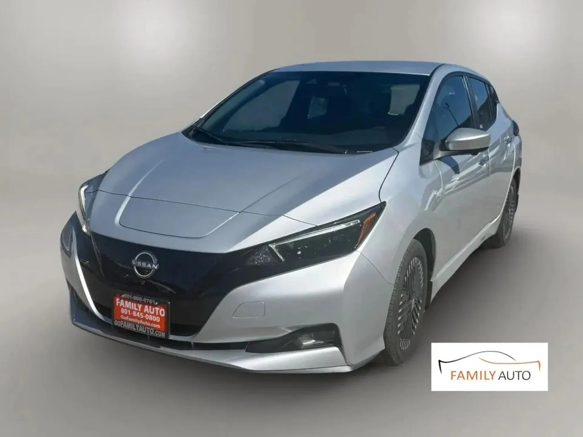2024 Nissan Leaf SV
