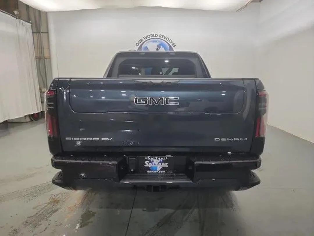 2025 GMC Sierra EV, photo 5