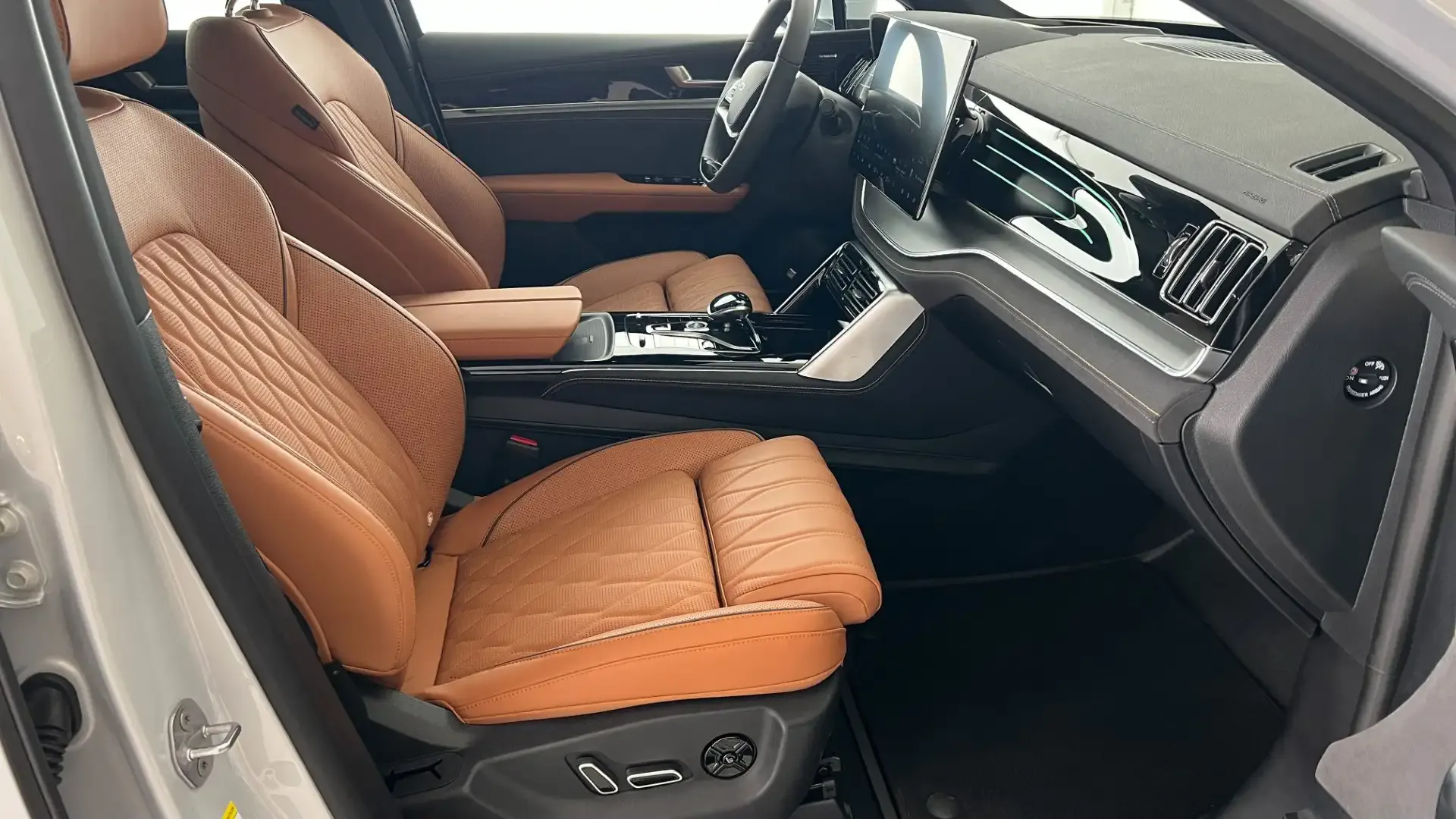 2026 BYD Tang, photo 5
