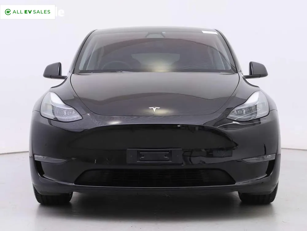 2023 Tesla Model Y, photo 2