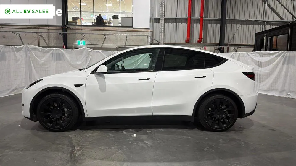 2023 Tesla Model Y, photo 4