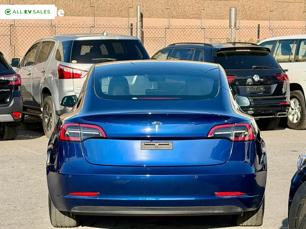 2023 Tesla Model 3, photo 4