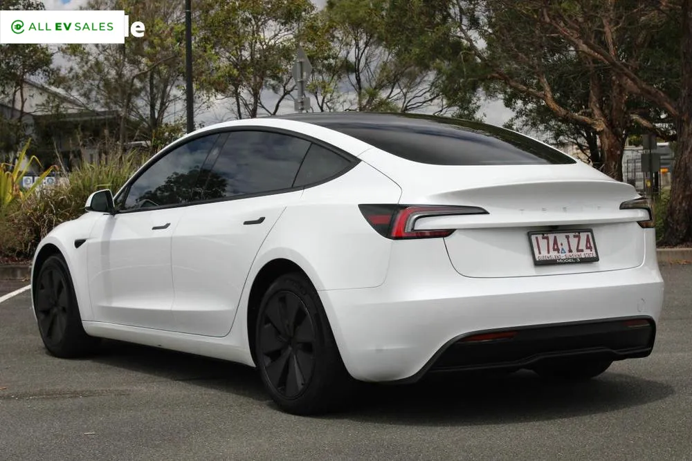 2023 Tesla Model 3, photo 4