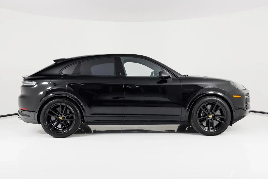 2024 Porsche Cayenne, photo 2