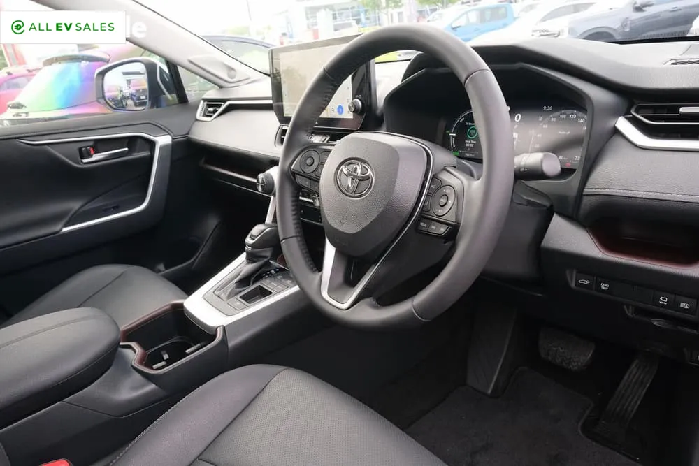 2025 Toyota RAV4, photo 4