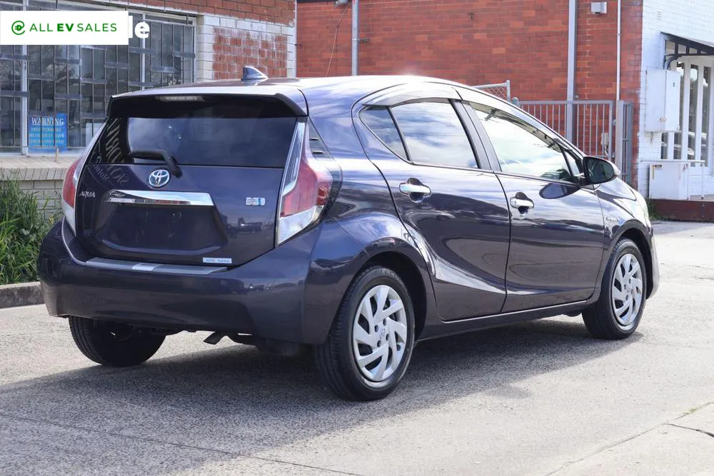 2021 Toyota Aqua, photo 4