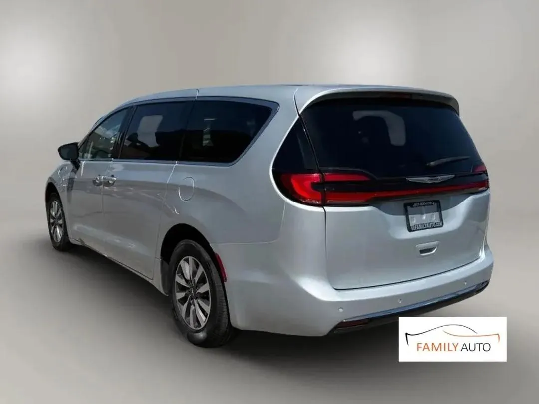 2024 Chrysler Pacifica, photo 3