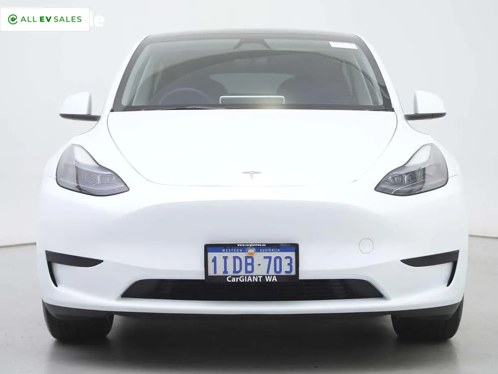 2024 Tesla Model Y, photo 2
