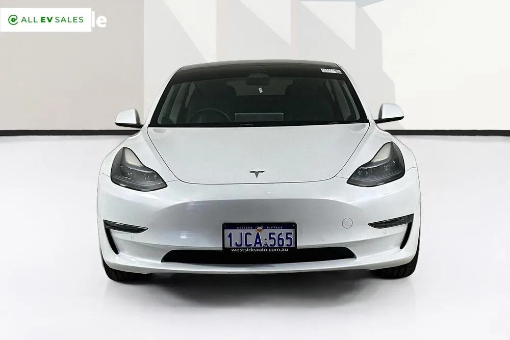 2022 Tesla Model 3, photo 2