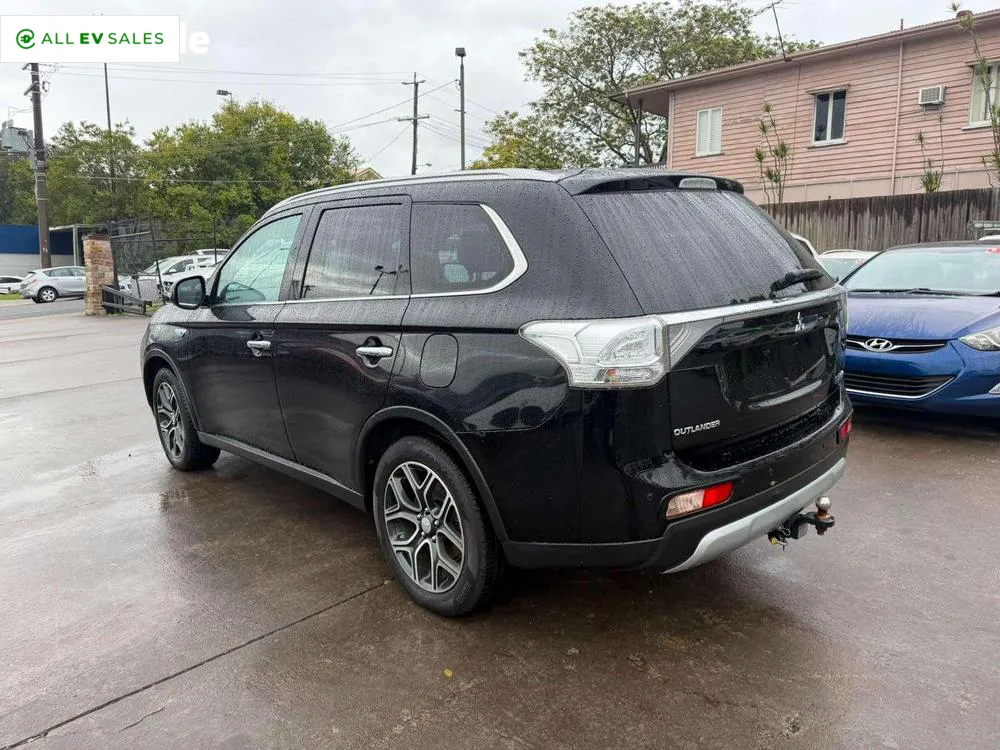 2014 Mitsubishi Outlander, photo 3