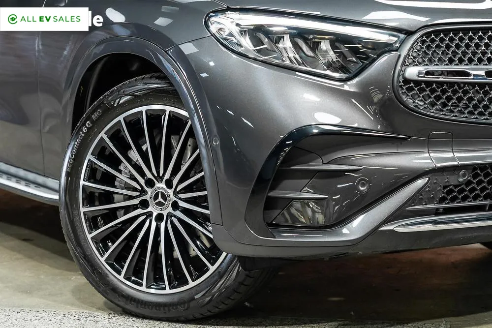 2025 Mercedes-Benz GLC, photo 4