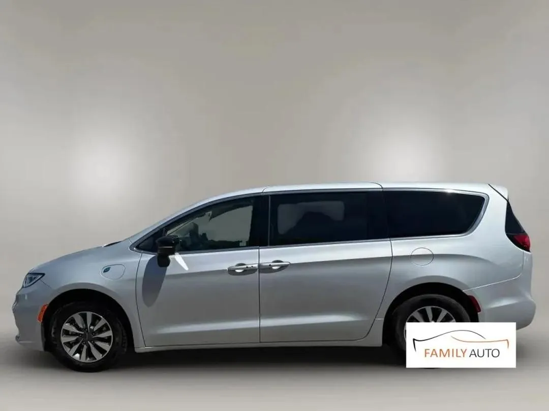 2024 Chrysler Pacifica, photo 2