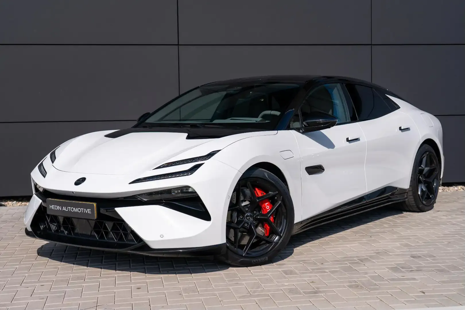 2025 Lotus Emeya, photo 5