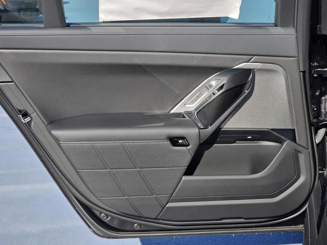 2025 BMW 5-series, photo 5