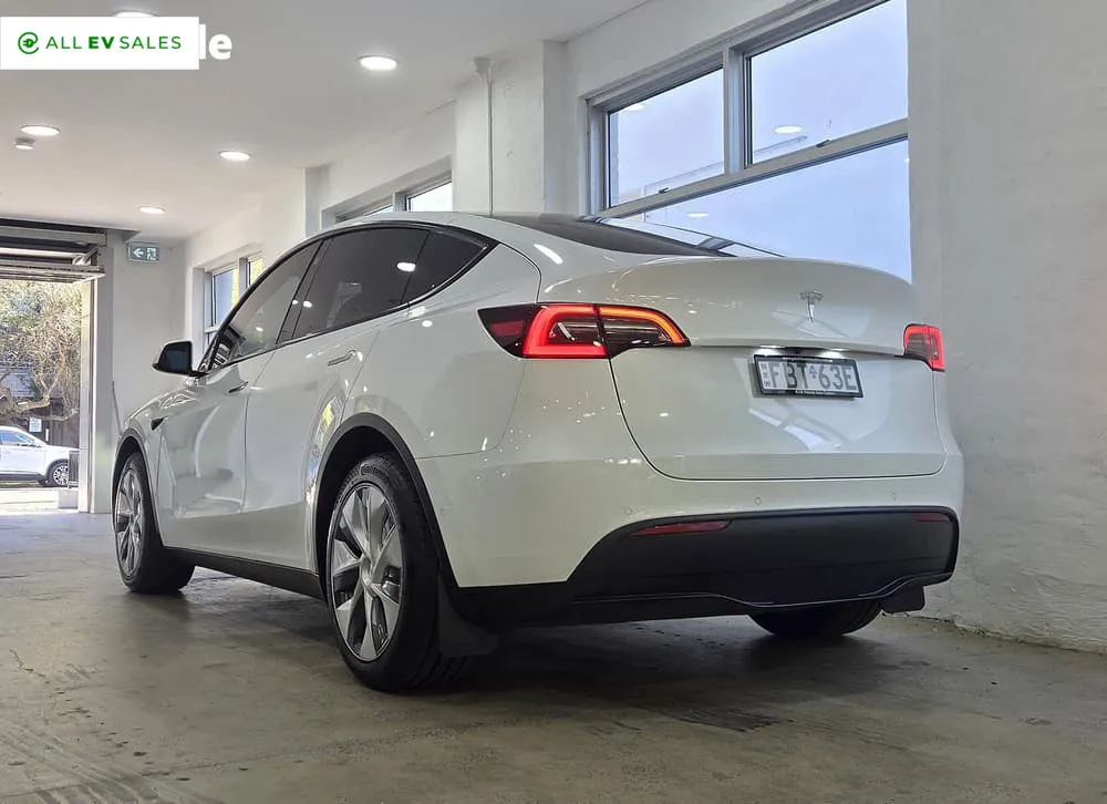 2023 Tesla Model Y, photo 4
