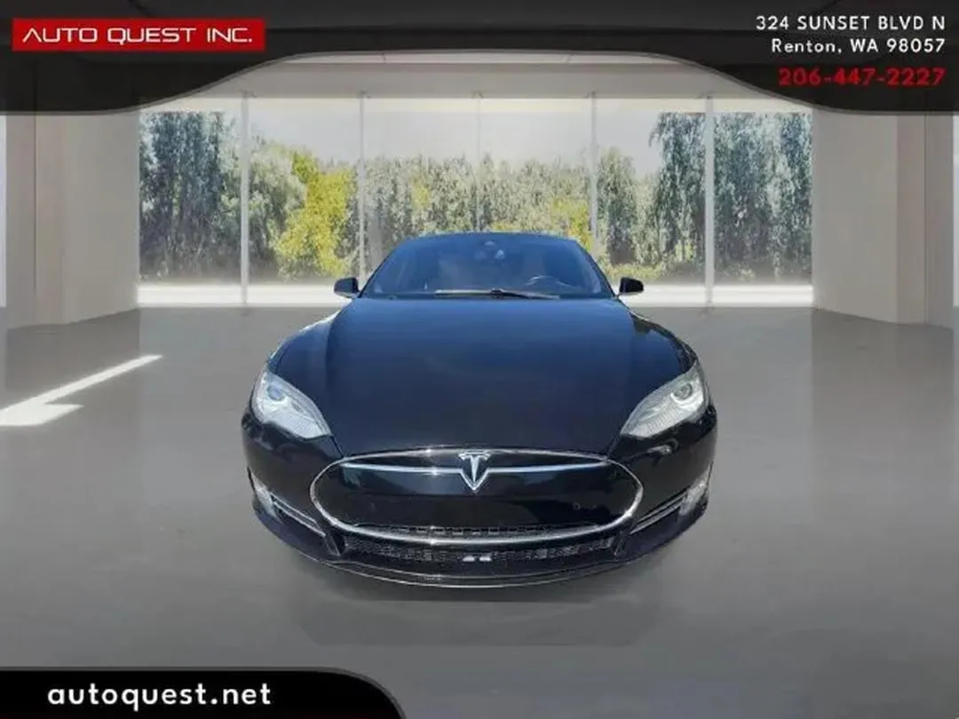 2015 Tesla Model S, photo 2