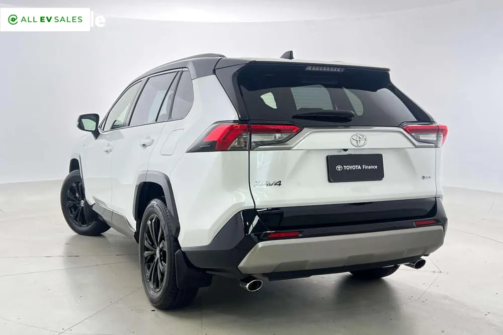2025 Toyota RAV4, photo 2