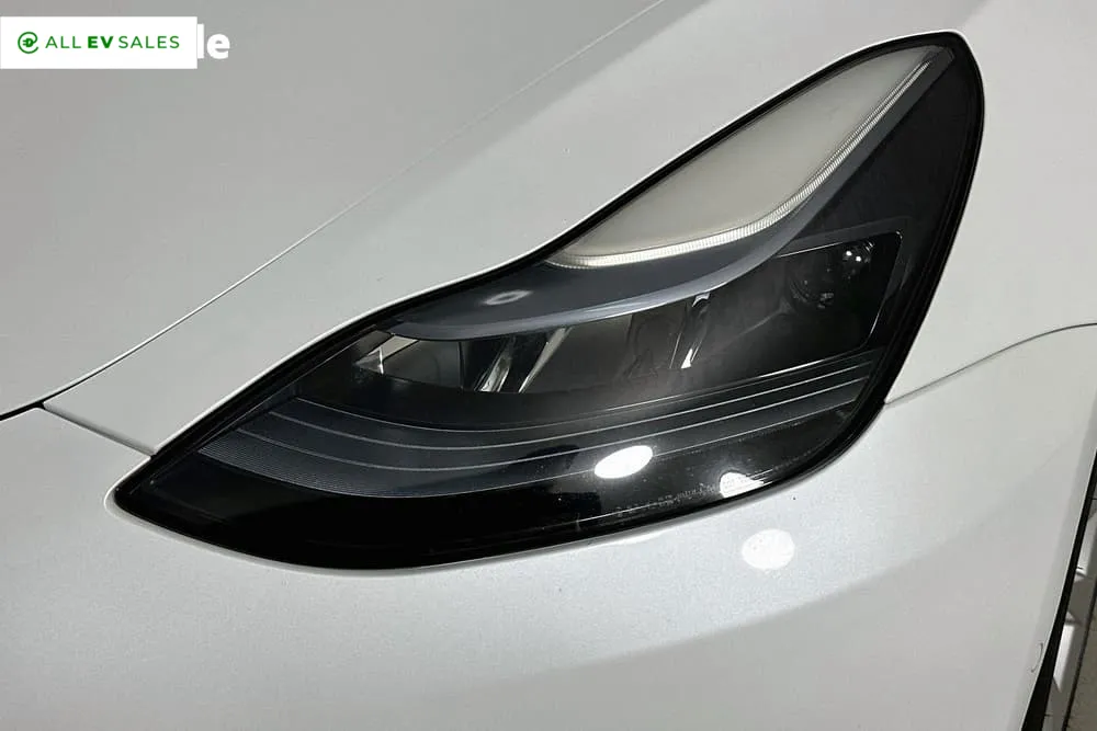 2023 Tesla Model 3, photo 3