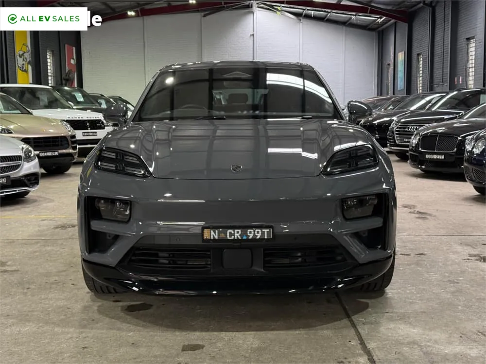 2025 Porsche Macan, photo 3