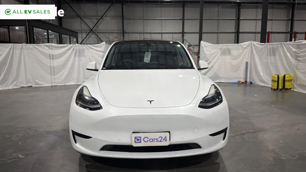 2023 Tesla Model Y, photo 2
